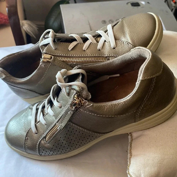 Earth Origins Etta Lace Up Side Zip Sneakers Women’s Size 10 Antique Gold - Picture 8 of 10